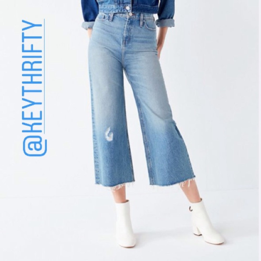 Urban Outfitters Cropped Denim Jeans size 28